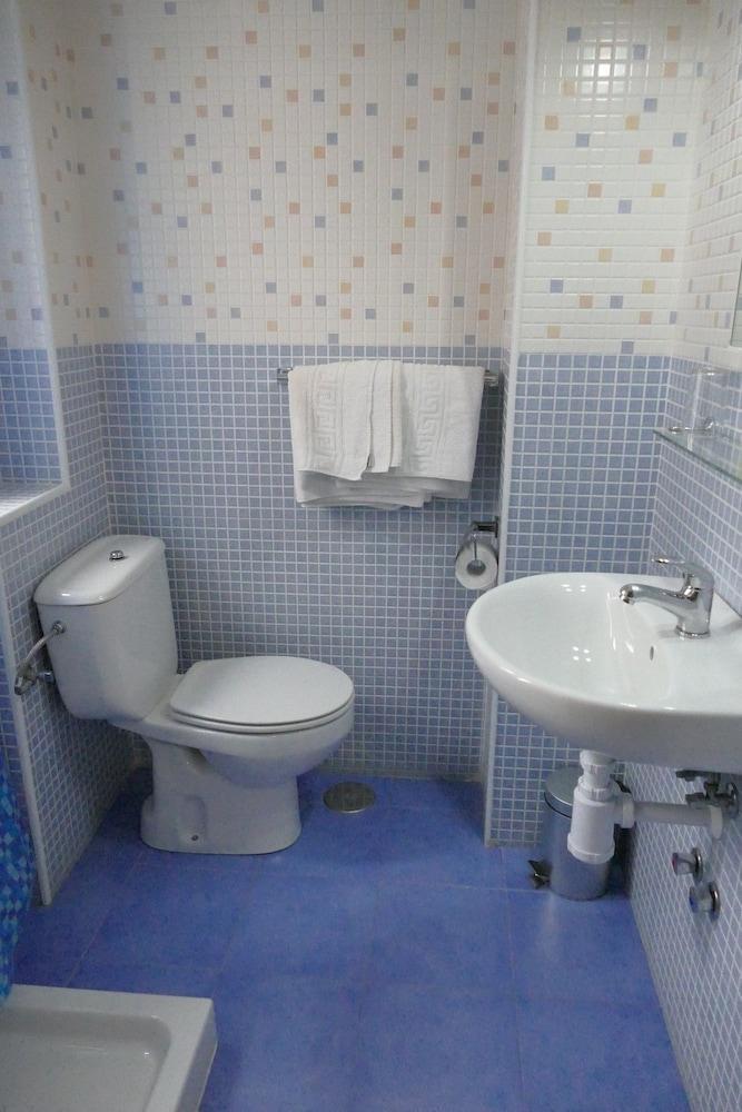 Guest house Rocamar 3*